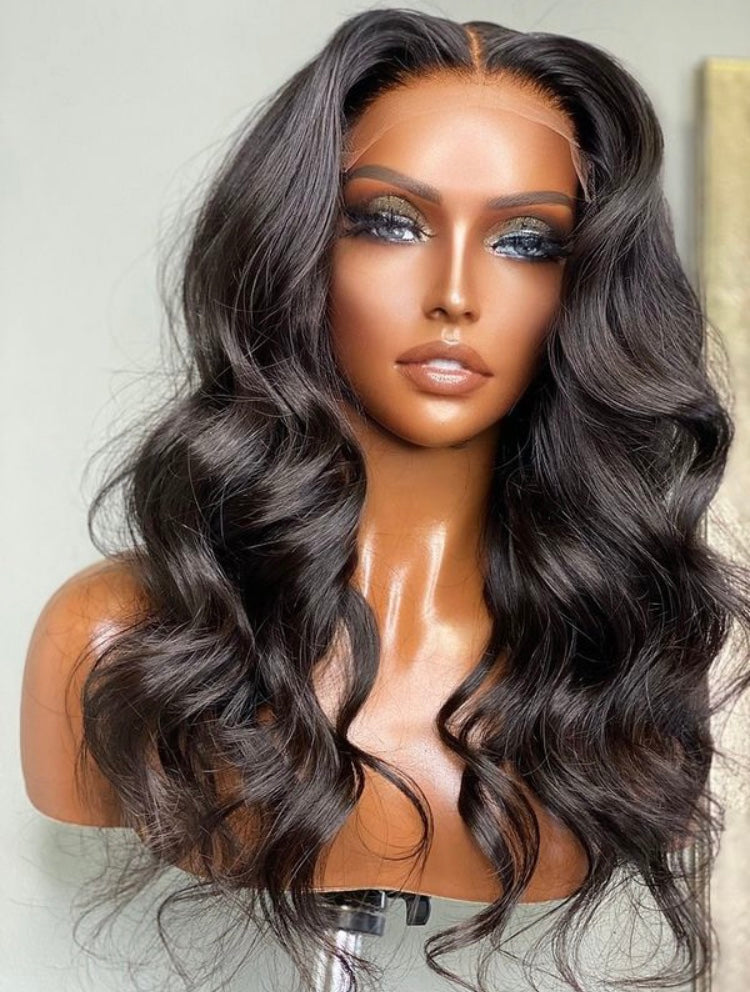 Lacefrontal wigs Lola 20p  indian waves